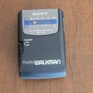 Sony Walkman SRF-49 Portable Stereo AM/FM Radio with Belt Clip